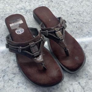 White Mountain Brown Sandals
